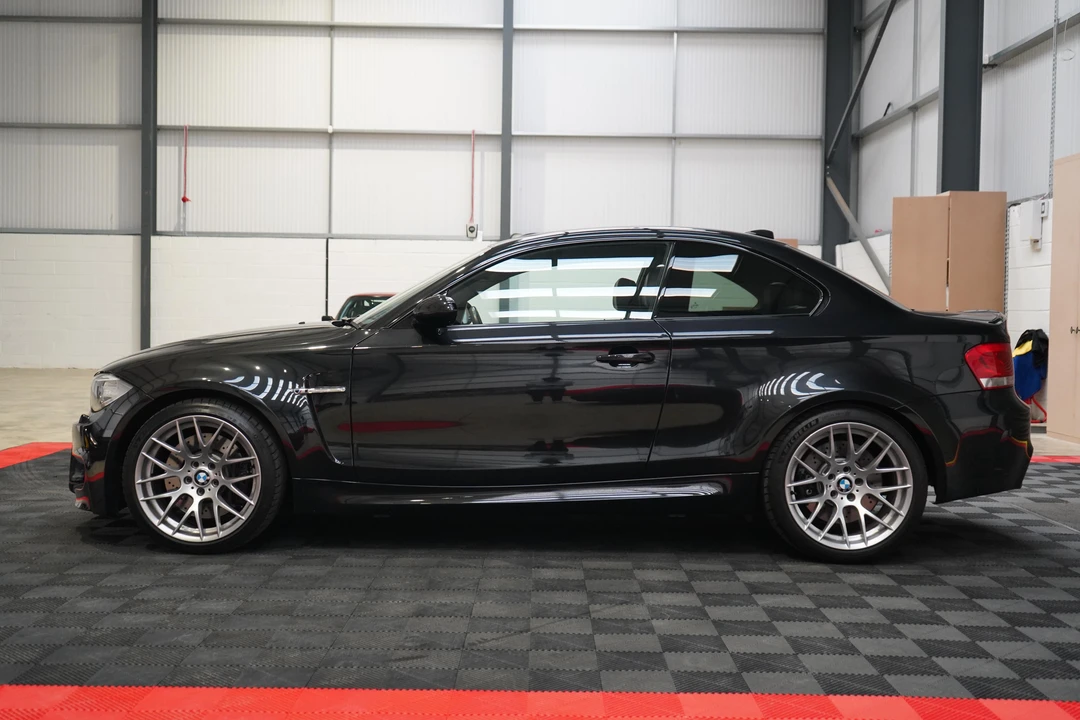 2011 BMW 1M - Image 17 of 31