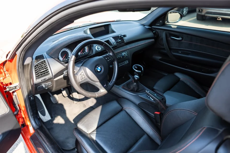 2011 BMW 1M - Image 19 of 20