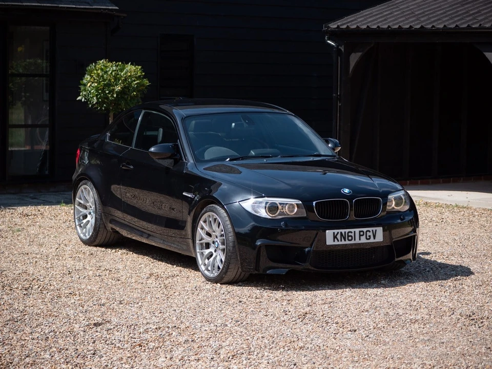 2011 BMW 1M - Image 18 of 30