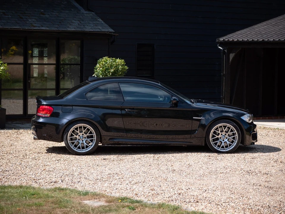 2011 BMW 1M - Image 7 of 30