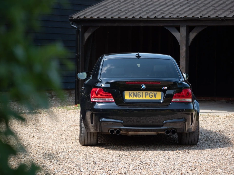 2011 BMW 1M - Image 24 of 30