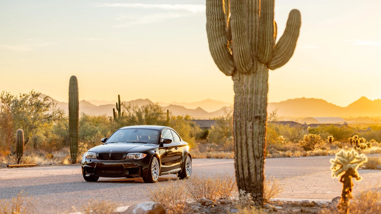 2011 BMW 1M - Image 9 of 31