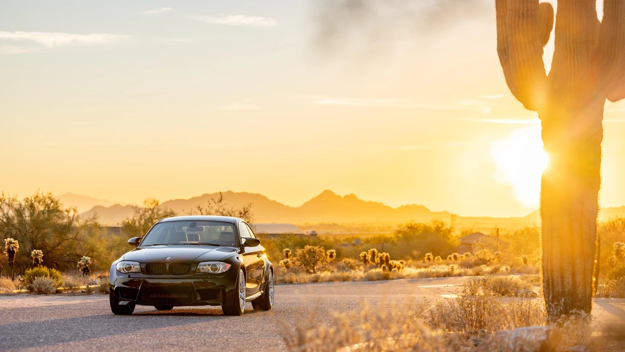 2011 BMW 1M - Image 8 of 31