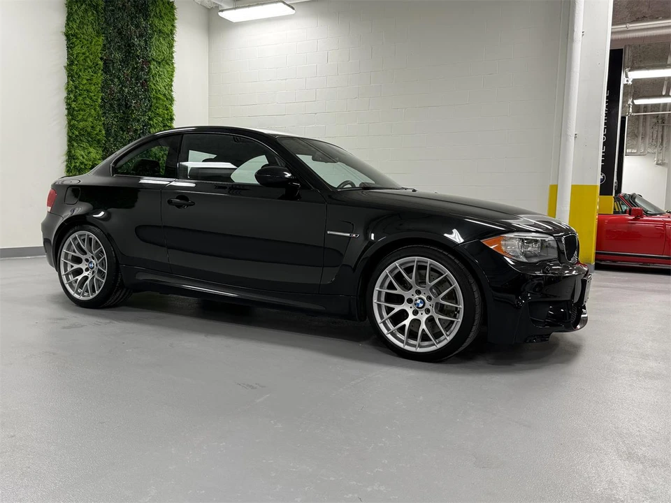 2011 BMW 1M - Image 8 of 24