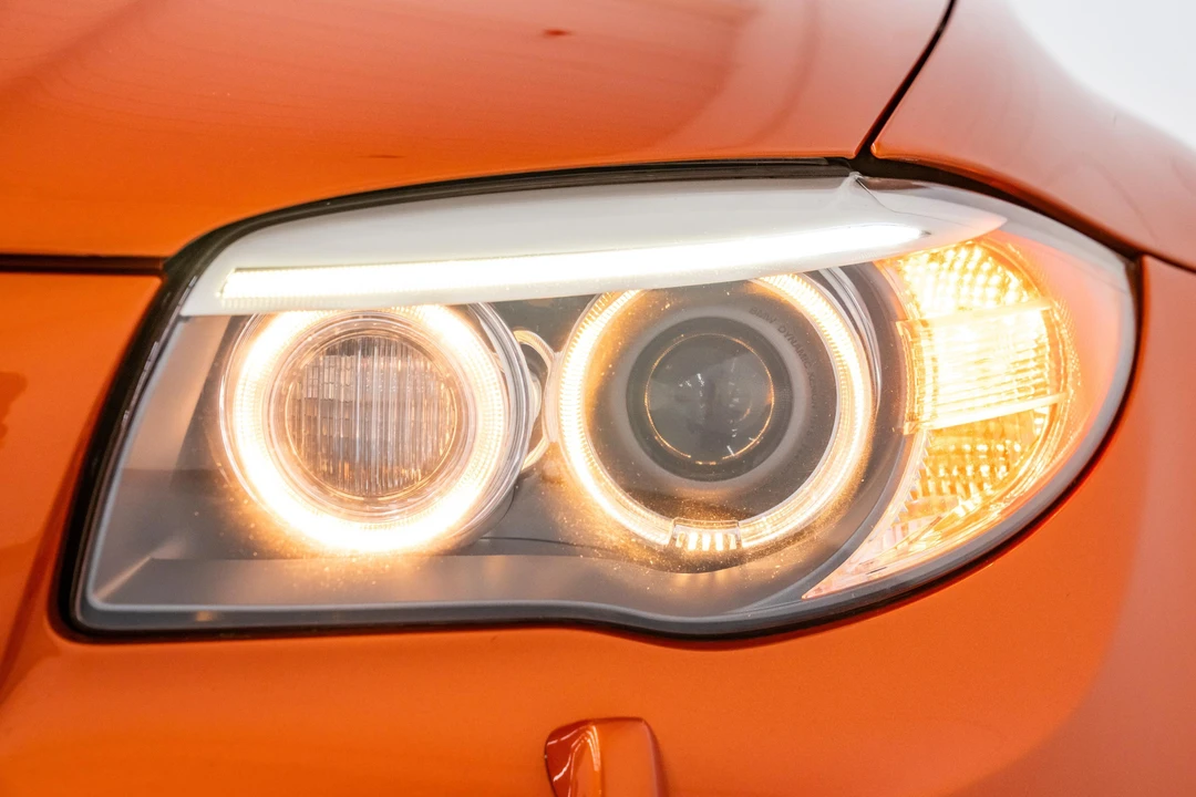 2011 BMW 1M - Image 13 of 31