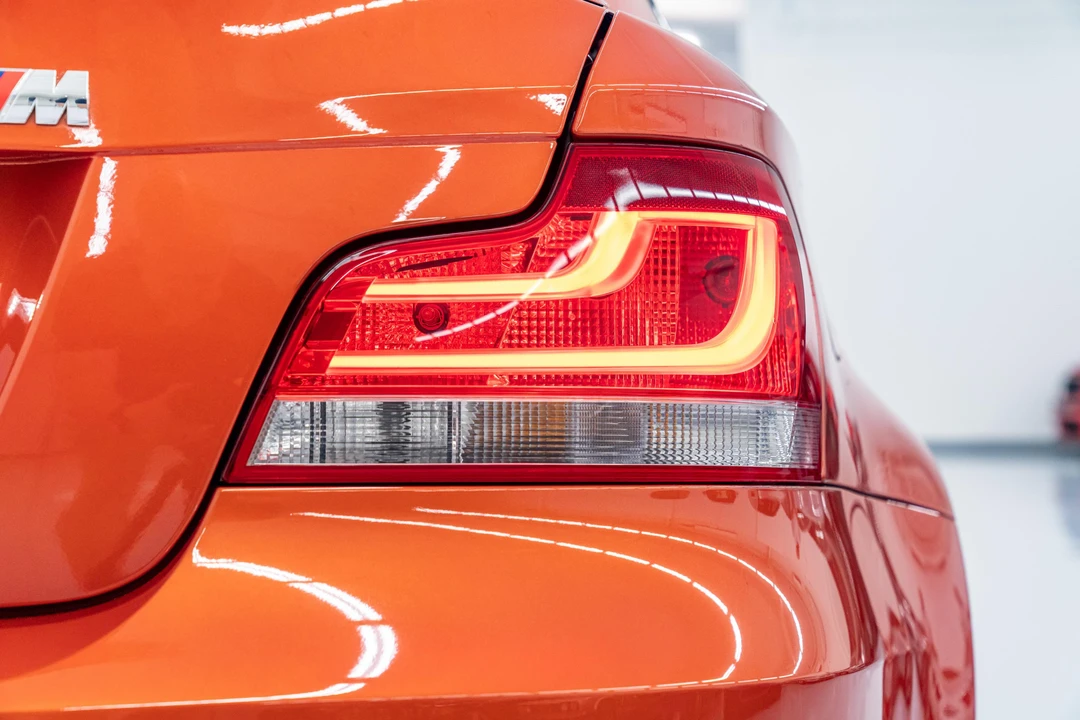 2011 BMW 1M - Image 22 of 31