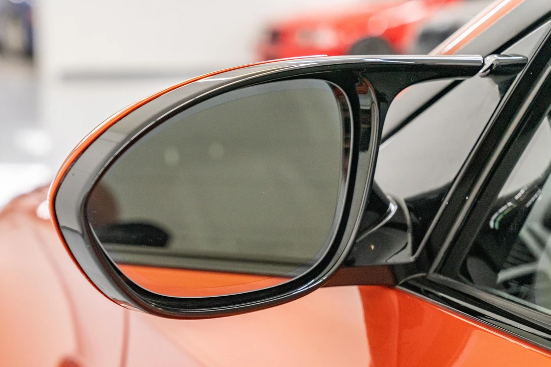 2011 BMW 1M - Image 18 of 31