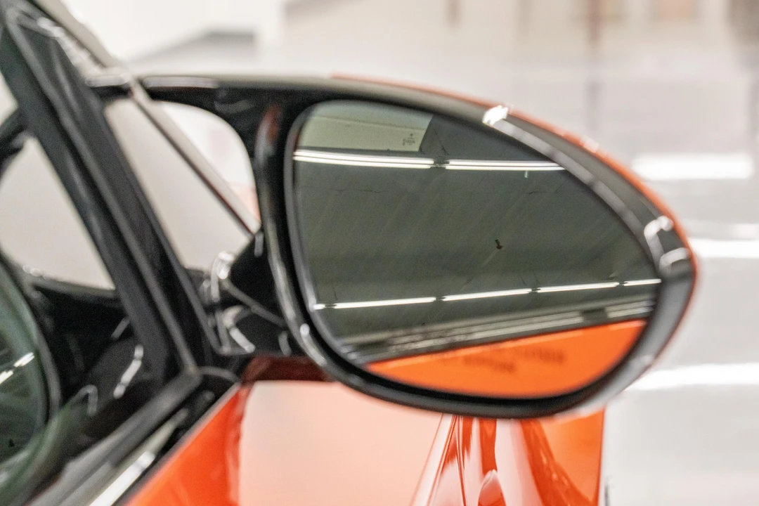 2011 BMW 1M - Image 28 of 31