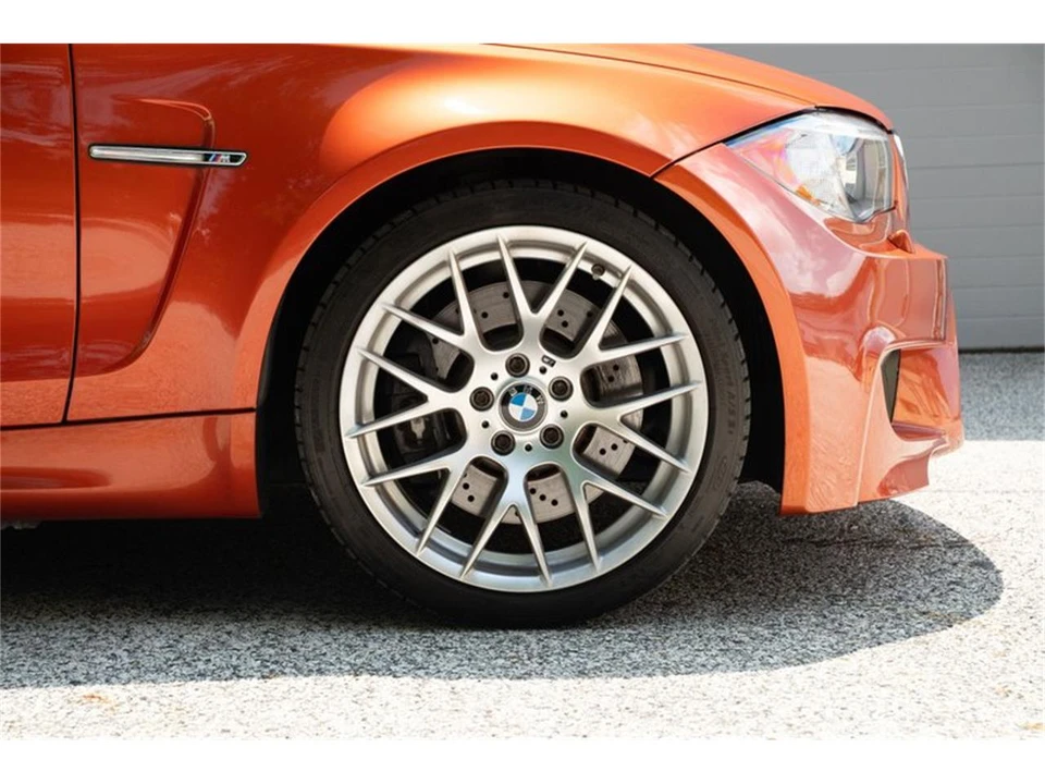 2011 BMW 1M - Image 23 of 31