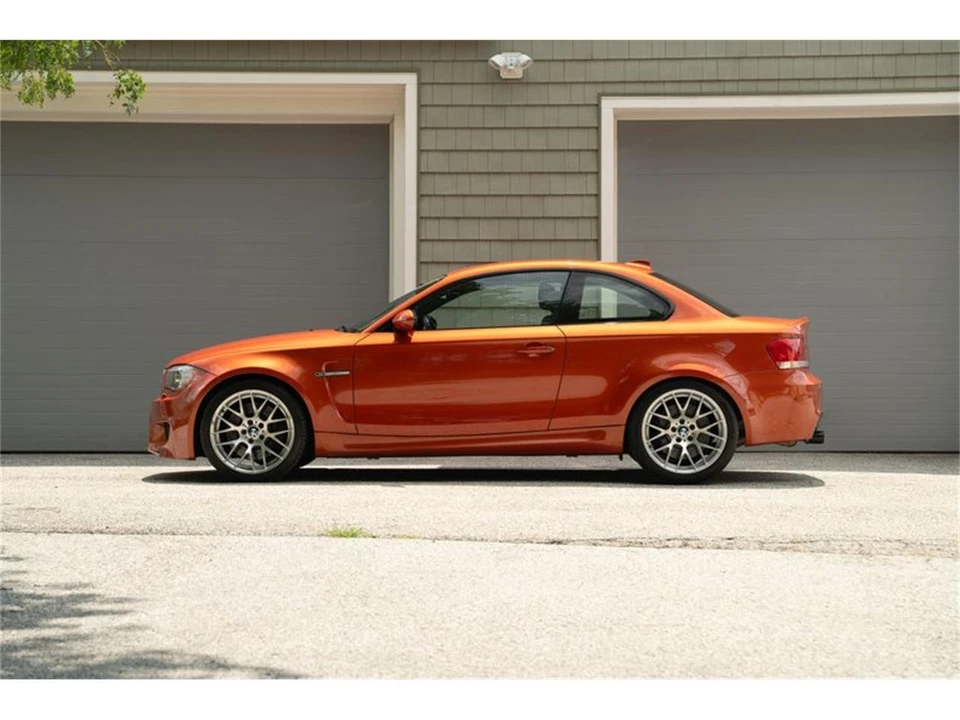 2011 BMW 1M - Image 14 of 31