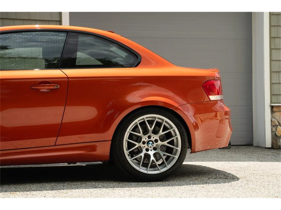 2011 BMW 1M - Image 16 of 31