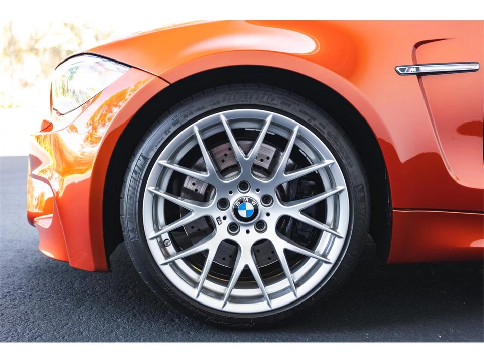 2011 BMW 1M - Image 17 of 31