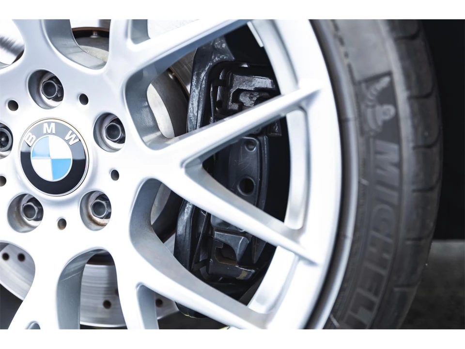 2011 BMW 1M - Image 19 of 31