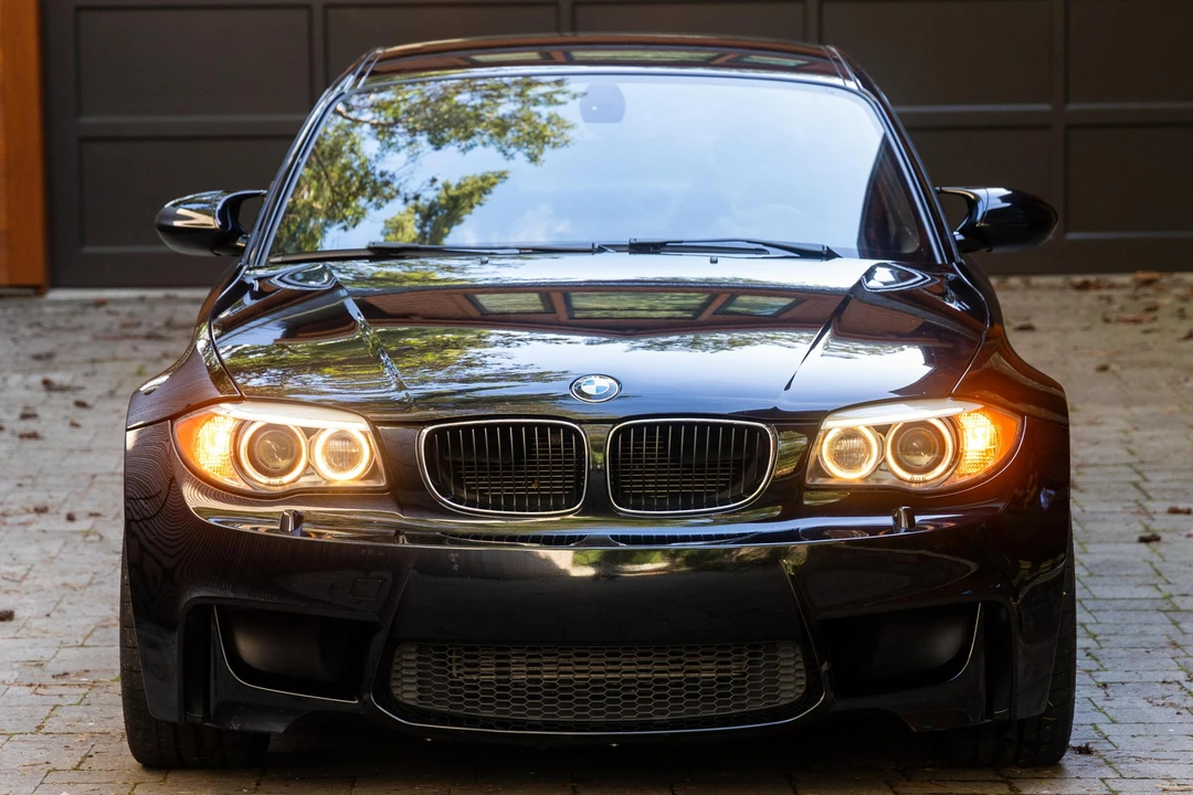 2011 BMW 1M - Image 2 of 5