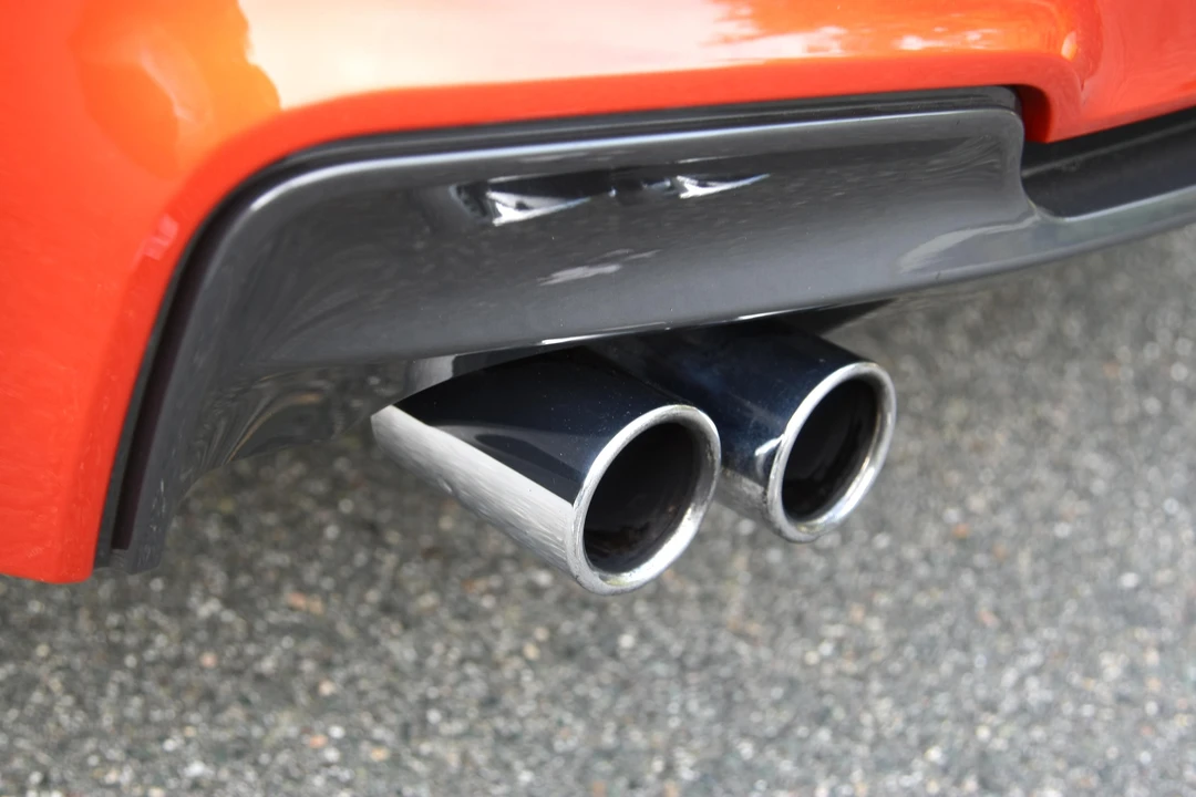 2011 BMW 1M - Image 25 of 31