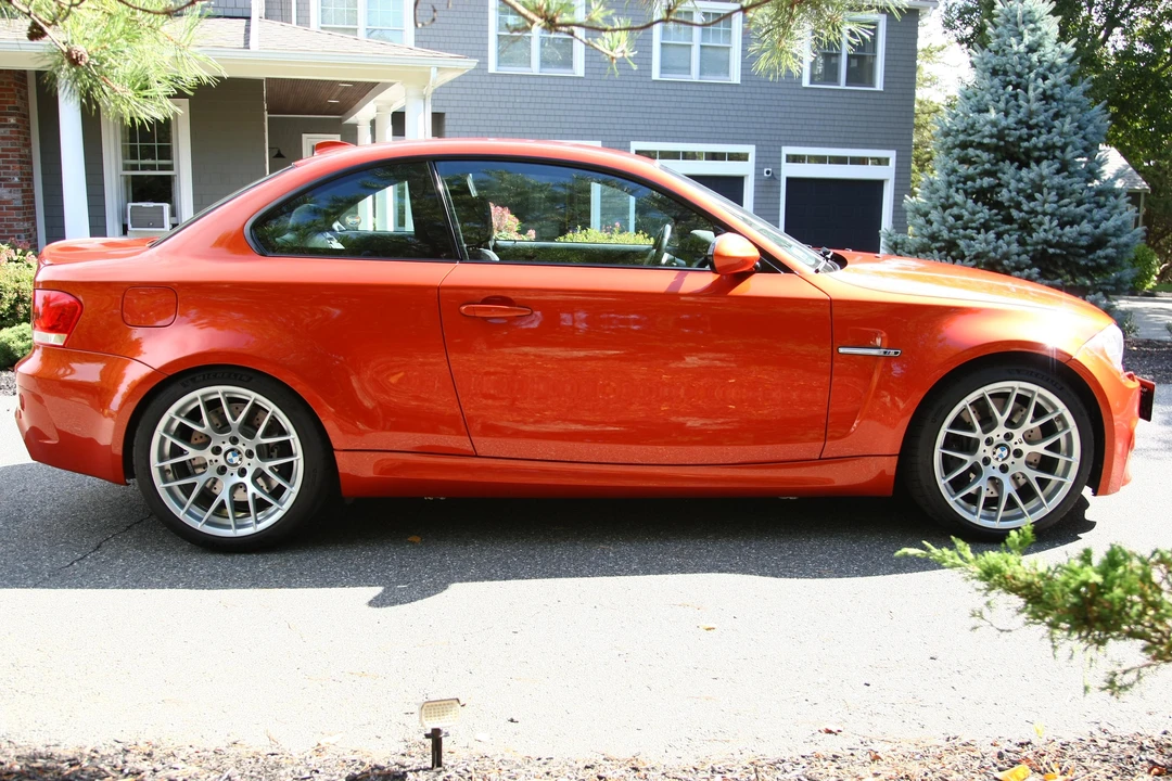 2011 BMW 1M - Image 11 of 31
