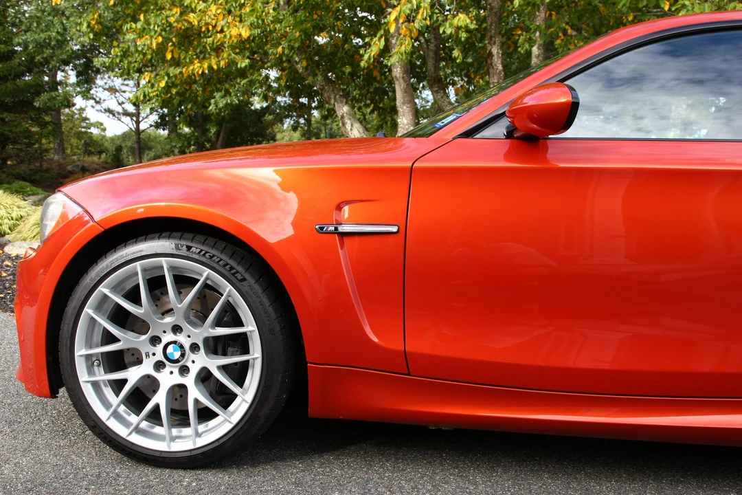 2011 BMW 1M - Image 18 of 31