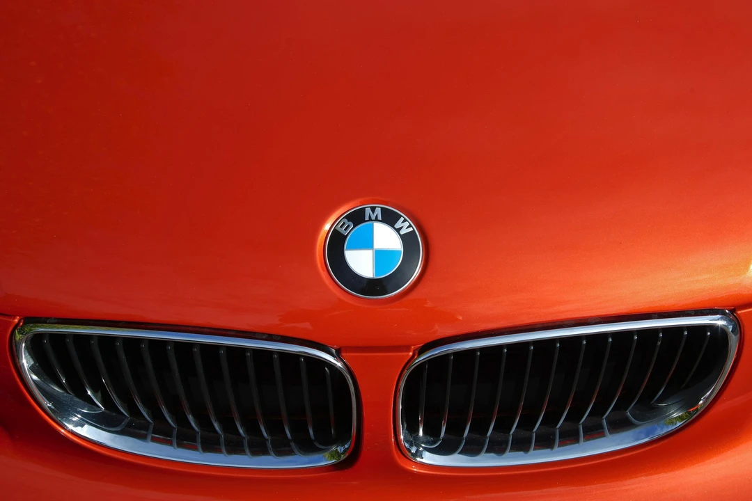 2011 BMW 1M - Image 15 of 31