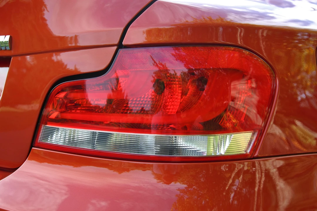 2011 BMW 1M - Image 29 of 31