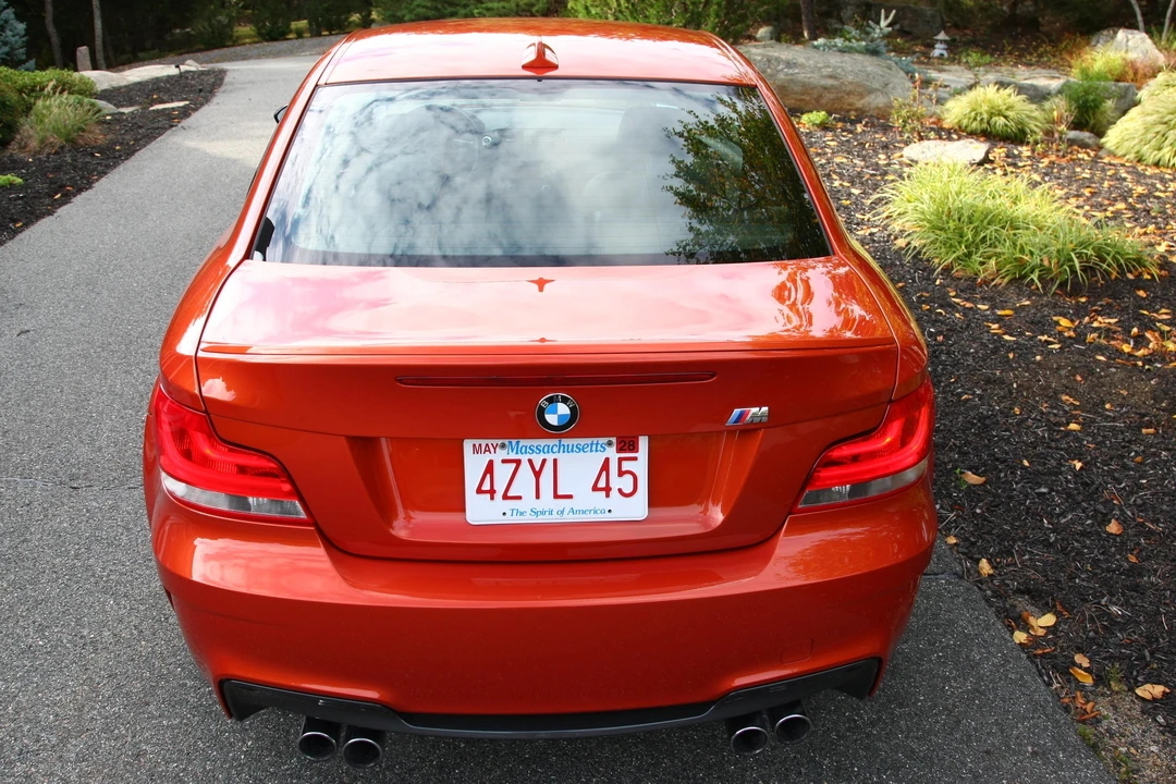 2011 BMW 1M - Image 10 of 31