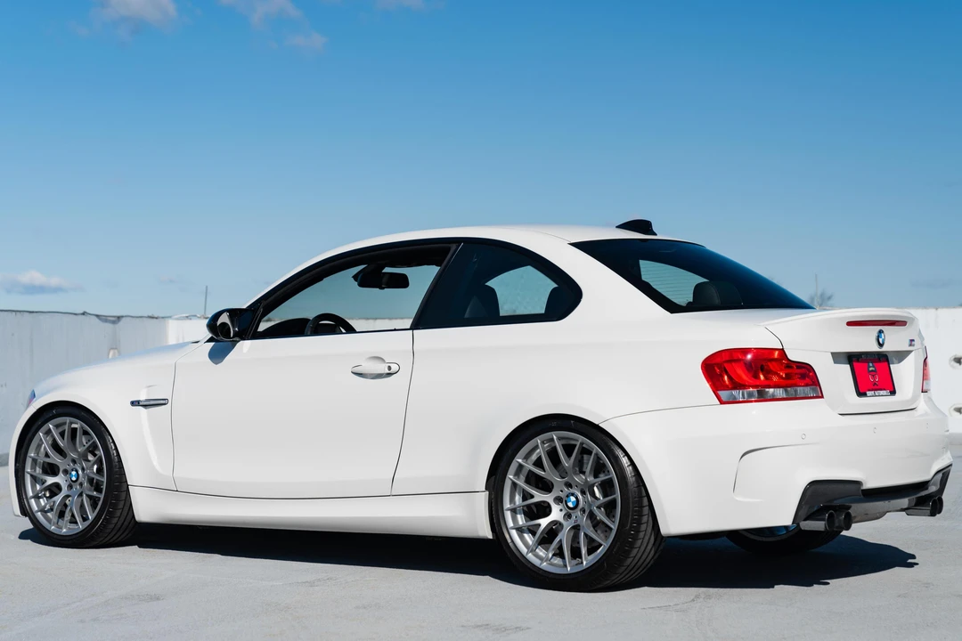 2011 BMW 1M - Image 4 of 31