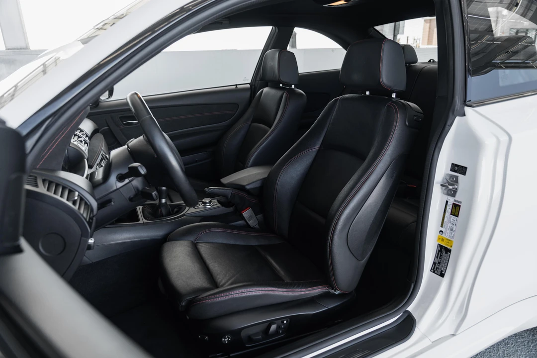 2011 BMW 1M - Image 22 of 31