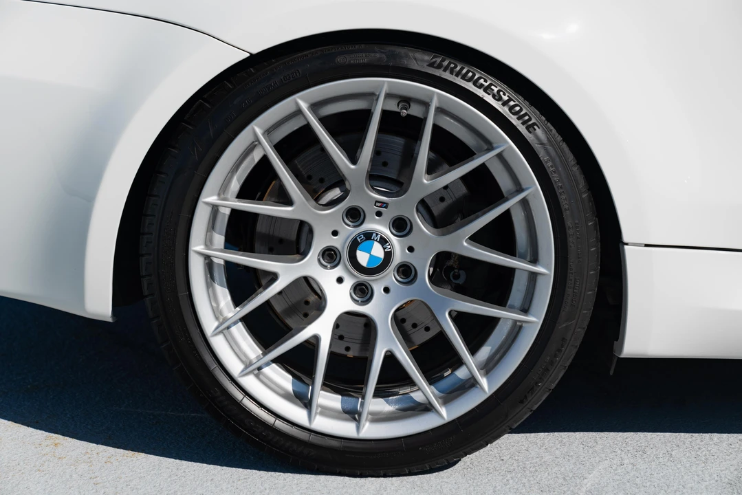 2011 BMW 1M - Image 20 of 31