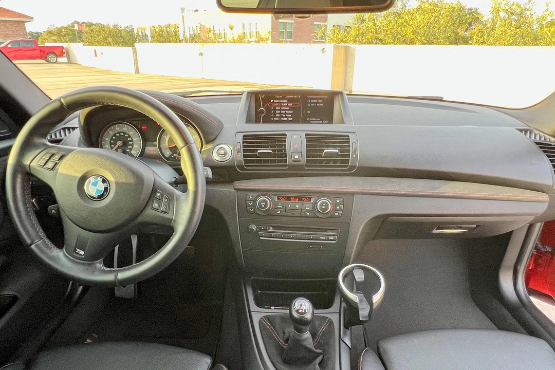 2011 BMW 1M - Image 31 of 31