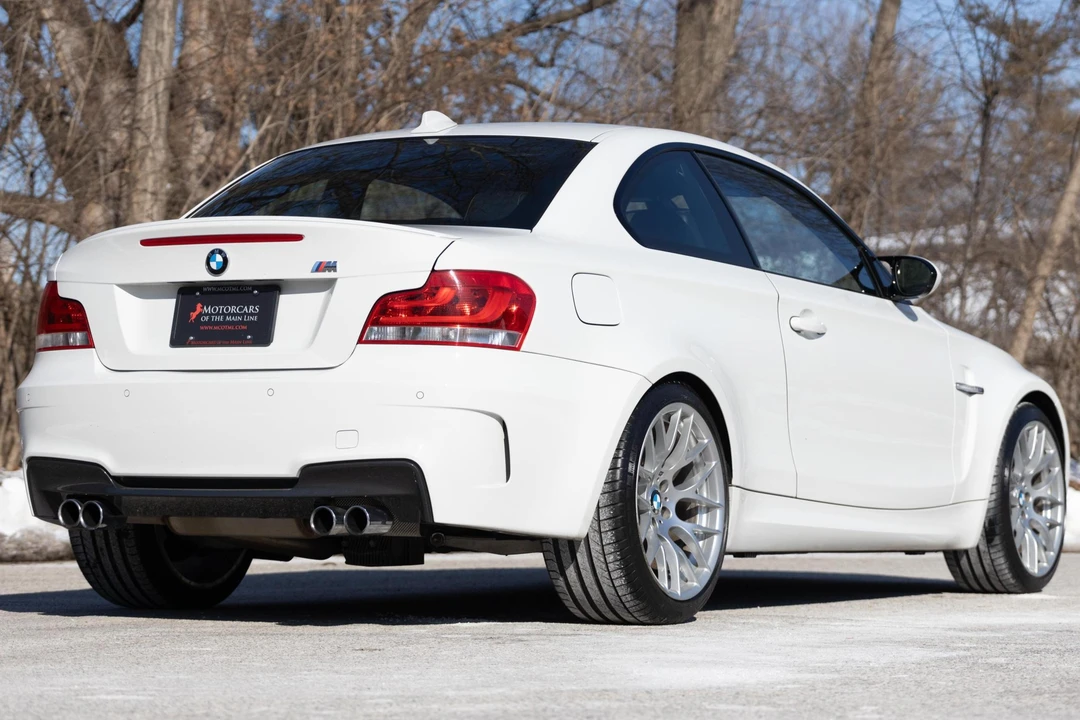 2011 BMW 1M - Image 12 of 31