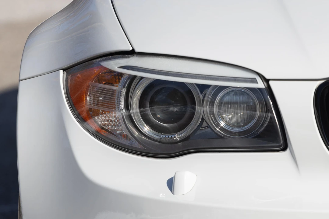 2011 BMW 1M - Image 30 of 31