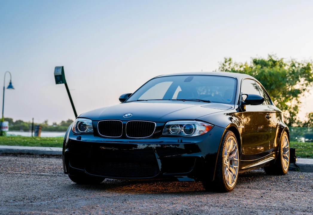 2011 BMW 1M - Image 10 of 31