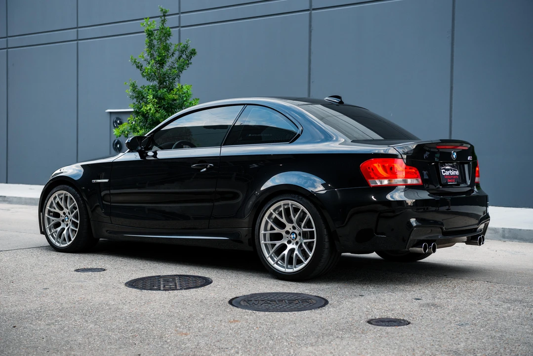 2011 BMW 1M - Image 17 of 31