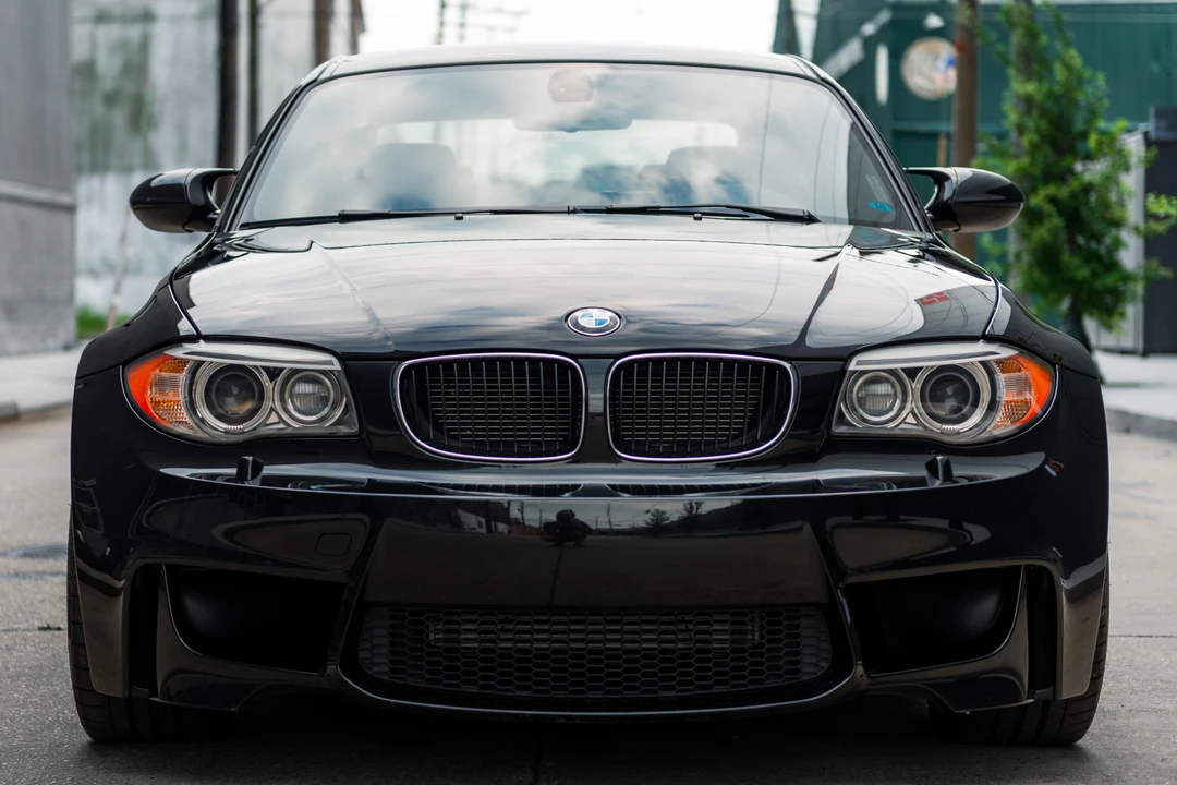 2011 BMW 1M - Image 2 of 31