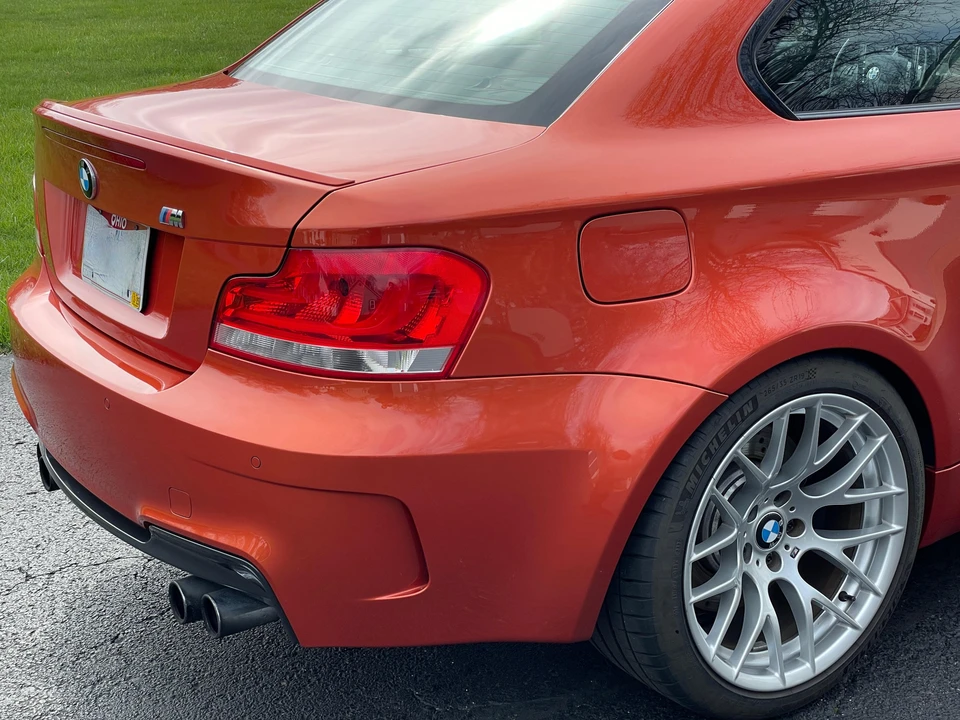 2011 BMW 1M - Image 19 of 30