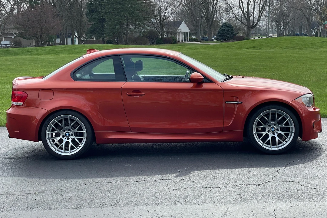 2011 BMW 1M - Image 8 of 30