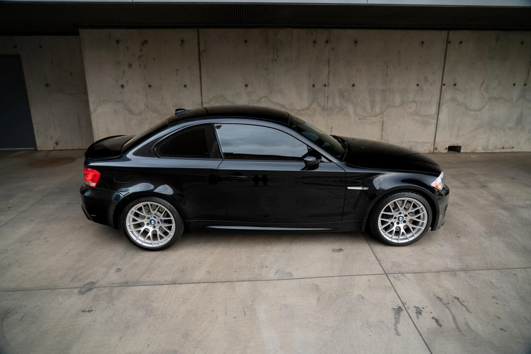 2011 BMW 1M - Image 15 of 18