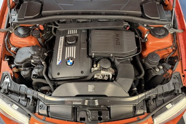 2011 BMW 1M - Image 6 of 7