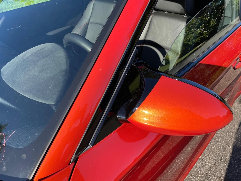 2011 BMW 1M - Image 16 of 31
