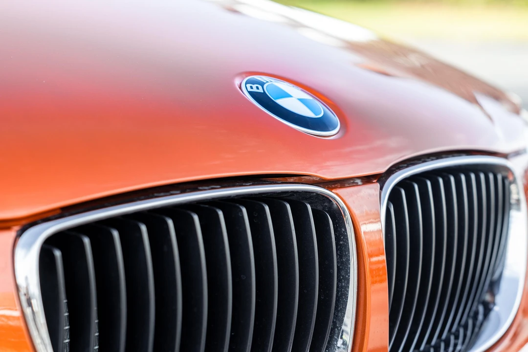 2011 BMW 1M - Image 12 of 31