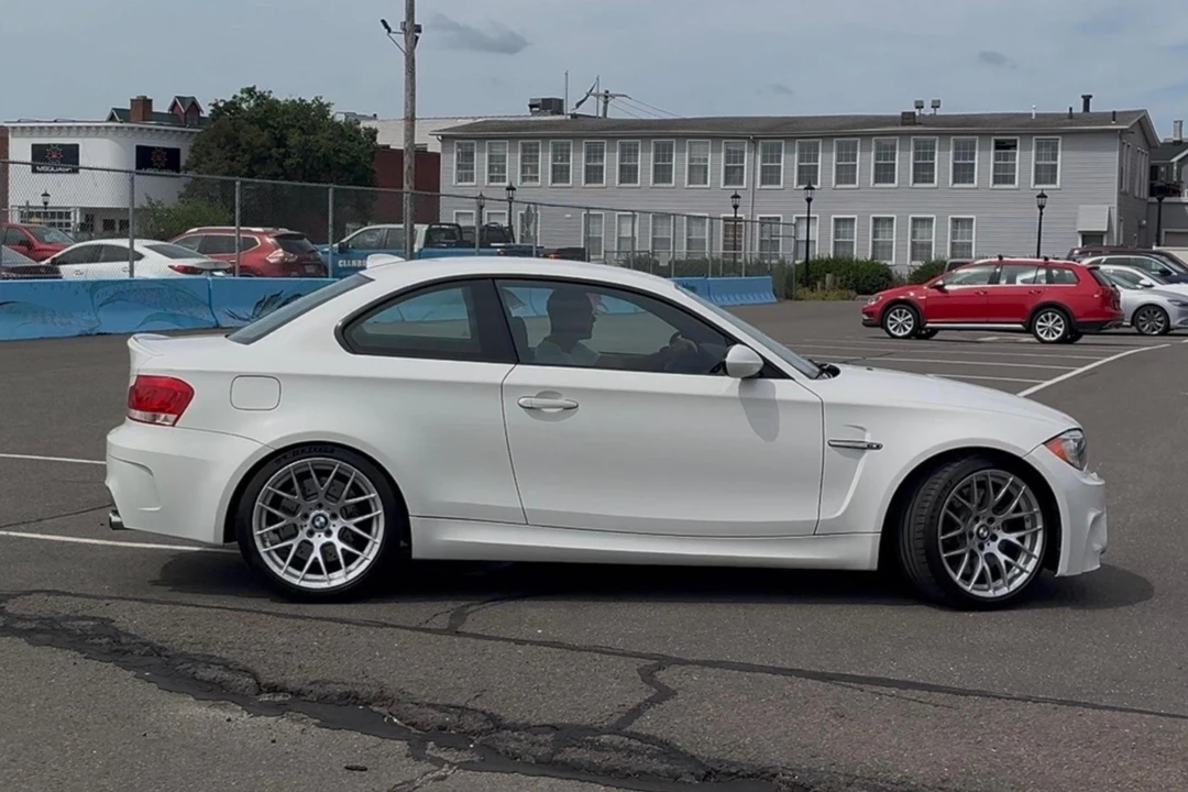 2011 BMW 1M - Image 13 of 31