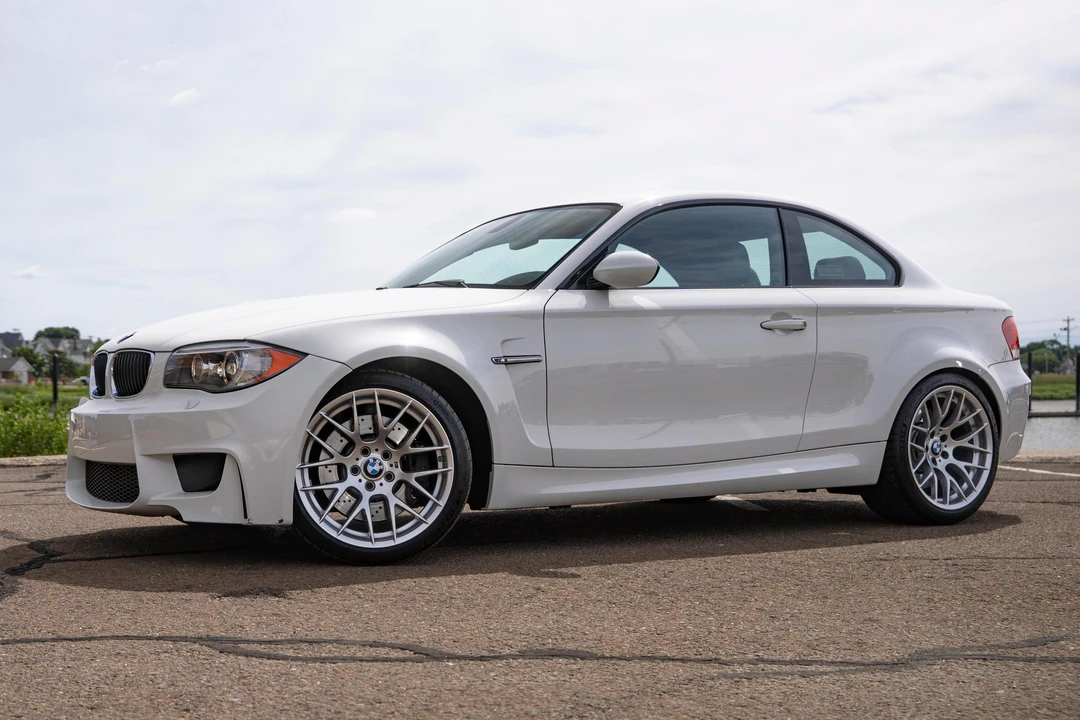 2011 BMW 1M - Image 10 of 31