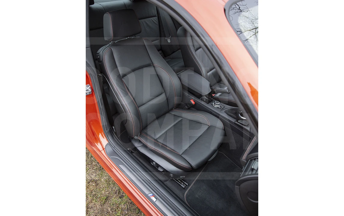 2011 BMW 1M - Image 8 of 14