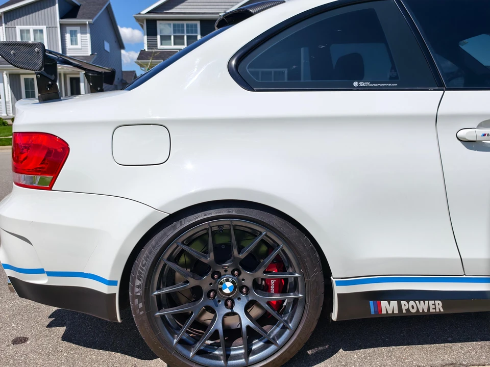 2011 BMW 1M - Image 27 of 31