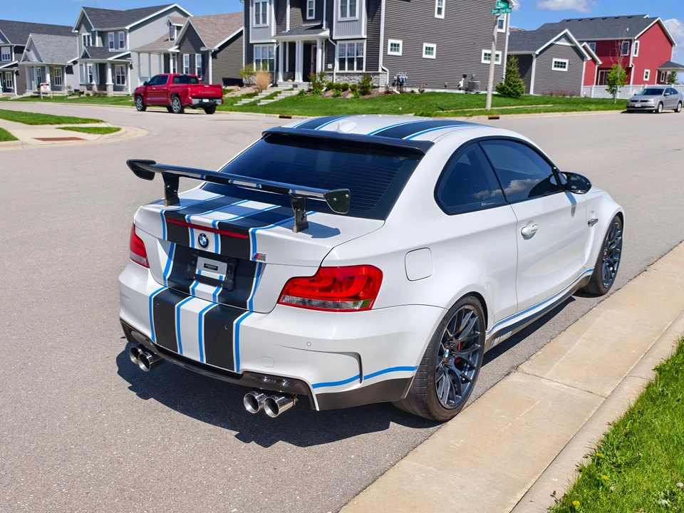 2011 BMW 1M - Image 8 of 31