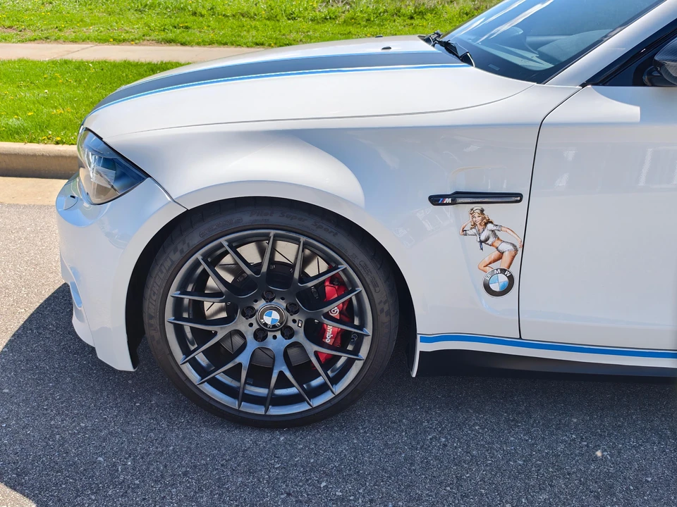 2011 BMW 1M - Image 18 of 31