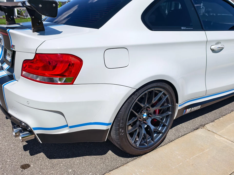 2011 BMW 1M - Image 26 of 31