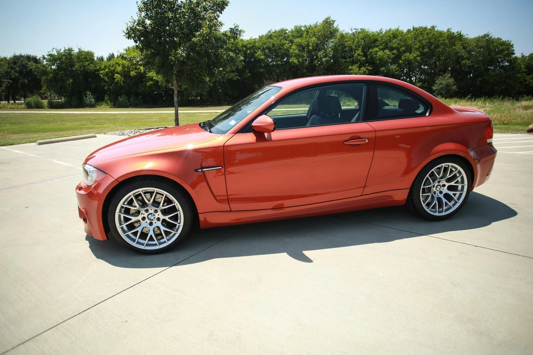 2011 BMW 1M - Image 18 of 31