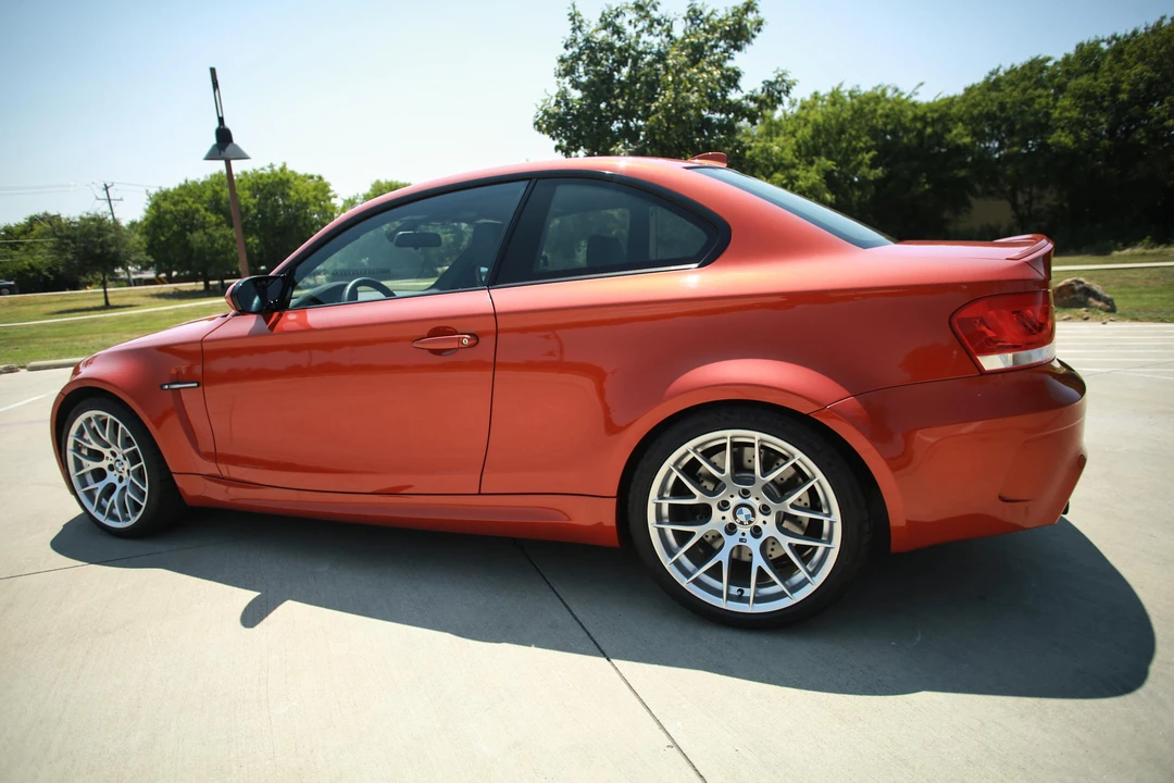 2011 BMW 1M - Image 23 of 31