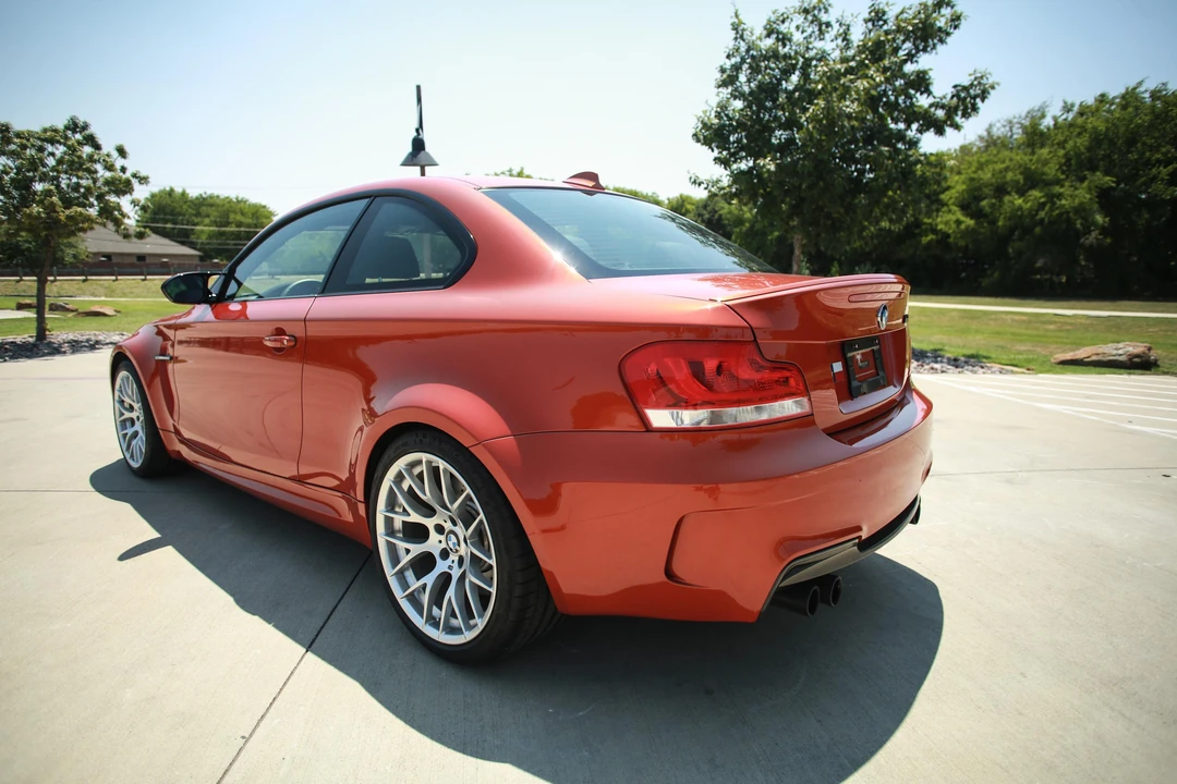 2011 BMW 1M - Image 27 of 31