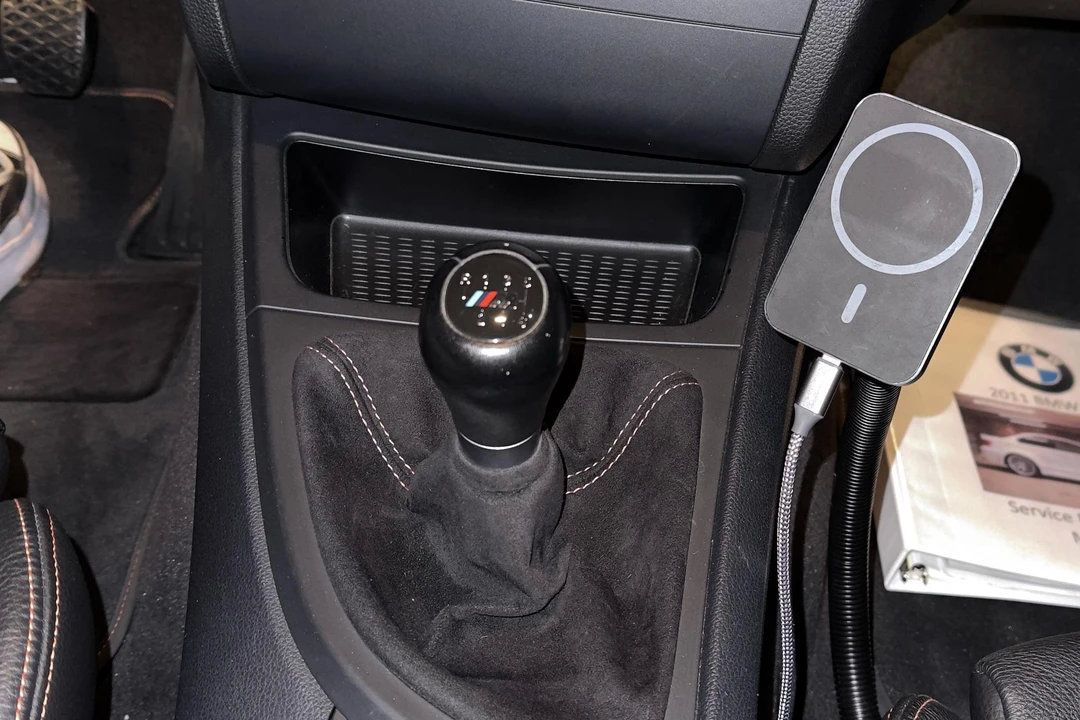2011 BMW 1M - Image 26 of 31